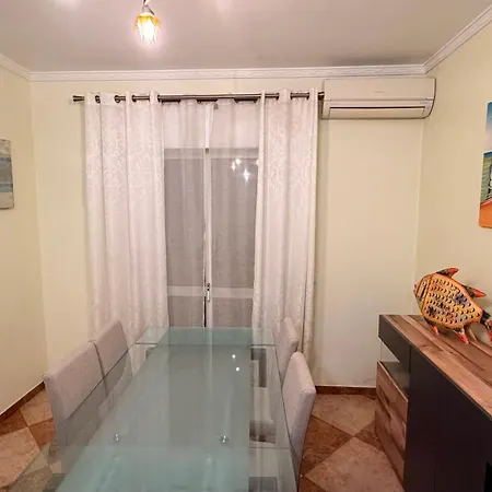 Ria Studios Апартаменты *